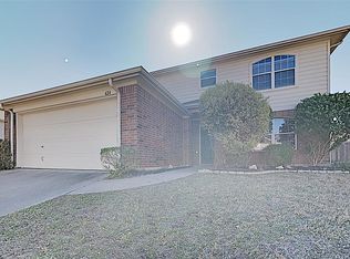 424 Heritage Dr, Crowley, TX 76036