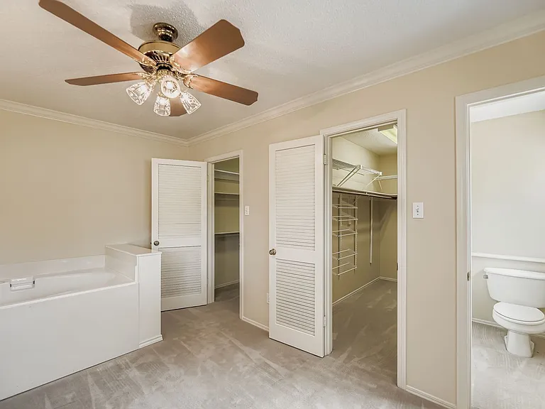 8104 East Ct — Photo 29