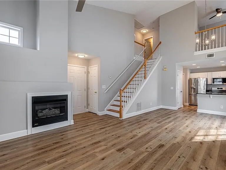 211 Harmony Ct — Photo 6