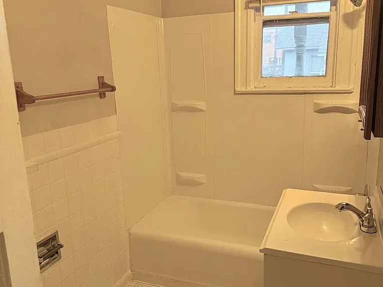 611 - 615 N Cascade — Photo 14