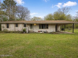 1011 Lee Ave, Crystal Springs, MS 39059