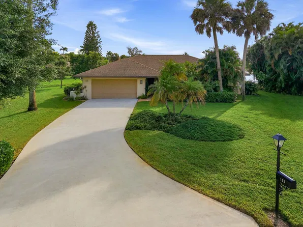 105 Cherry Hill Ct, Naples, FL 34113