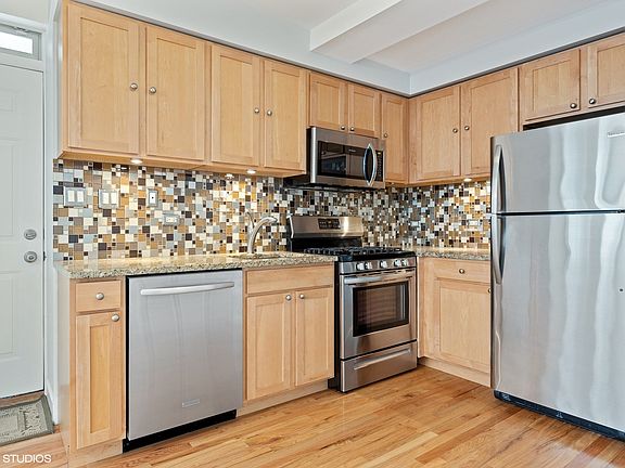 4th image of 2600 W Winnemac Ave APT 2C