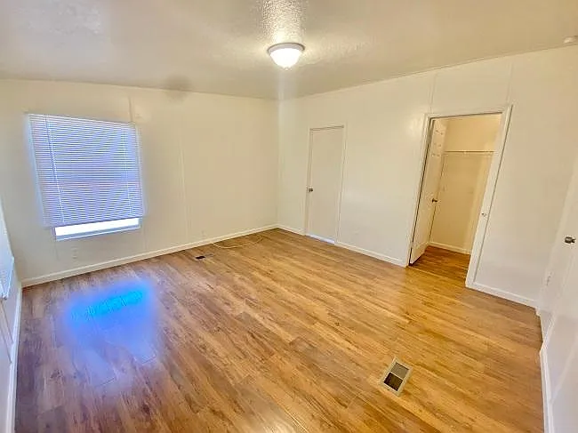 712 S Vaughn Ave #3R — Photo 6
