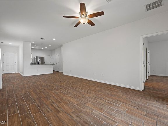 4th image of 7849 Lily Trotter St