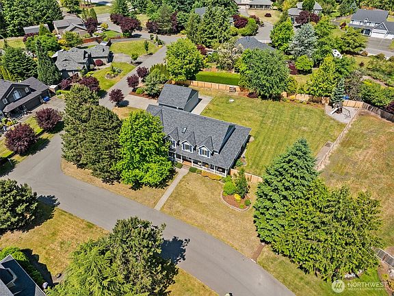 2nd image of 2111 215th Avenue E