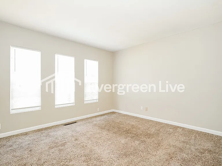 1618 Dundee Ct — Photo 10