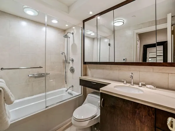 160 Central Park South image 14 of 14