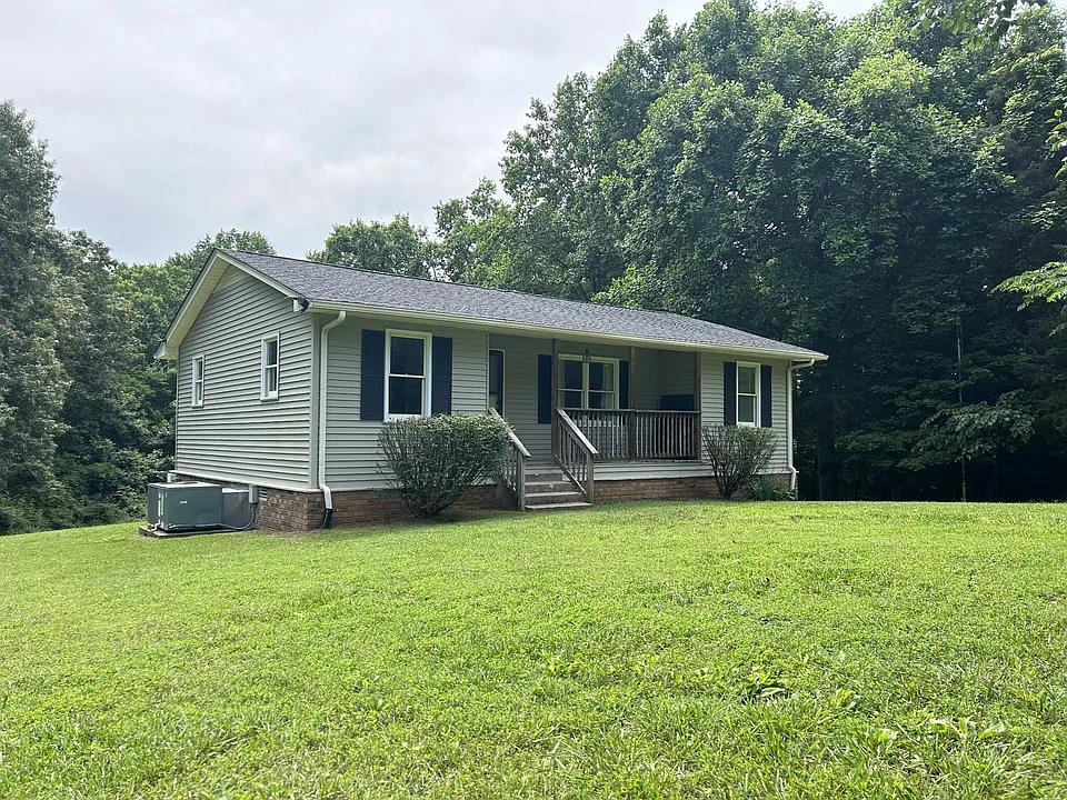 2012 Tennessee Waltz Pkwy #49