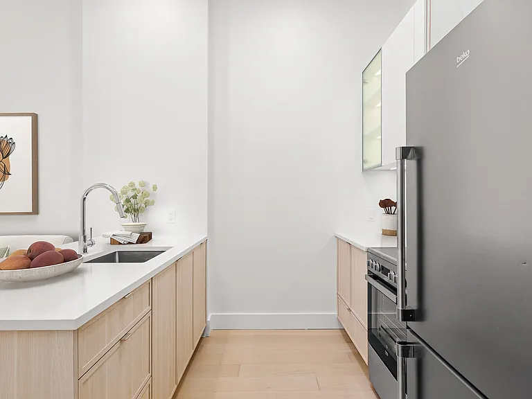 218 Front St #1107 — Photo 3
