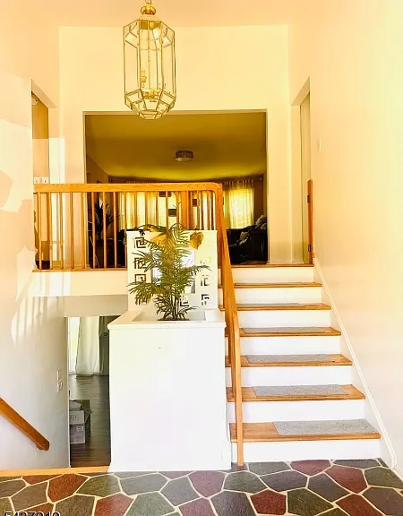 7 Doremus Dr — Photo 3