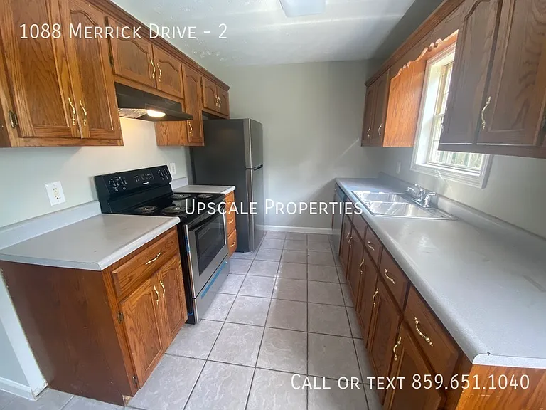 1088 Merrick Dr #2 — Photo 5