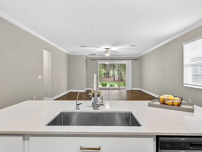 19462 Forest Garden Ct — Photo 9