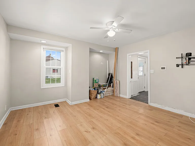 100 E Liberty St — Photo 2