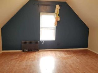 586 E 4th St #3, Brooklyn, NY 11218