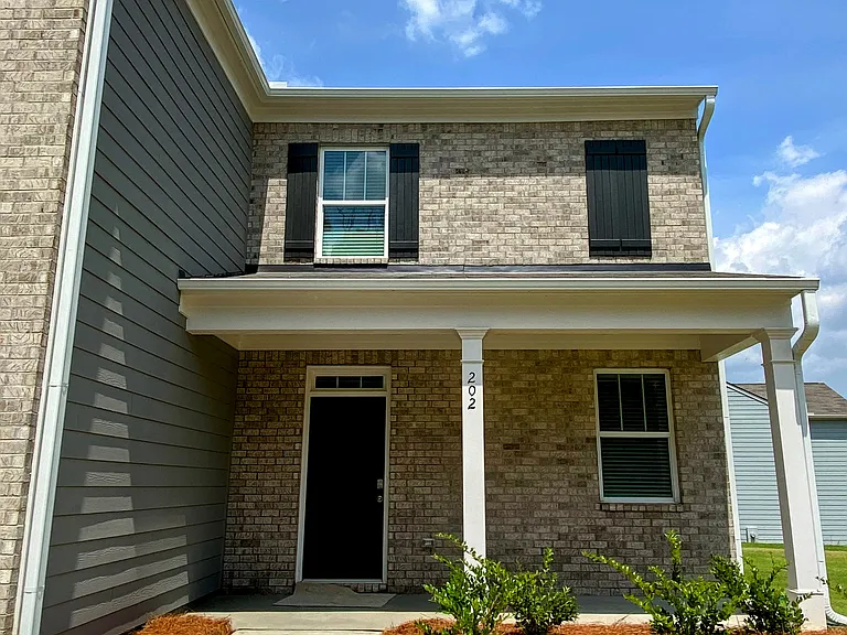 202 Creekview Way — Photo 4