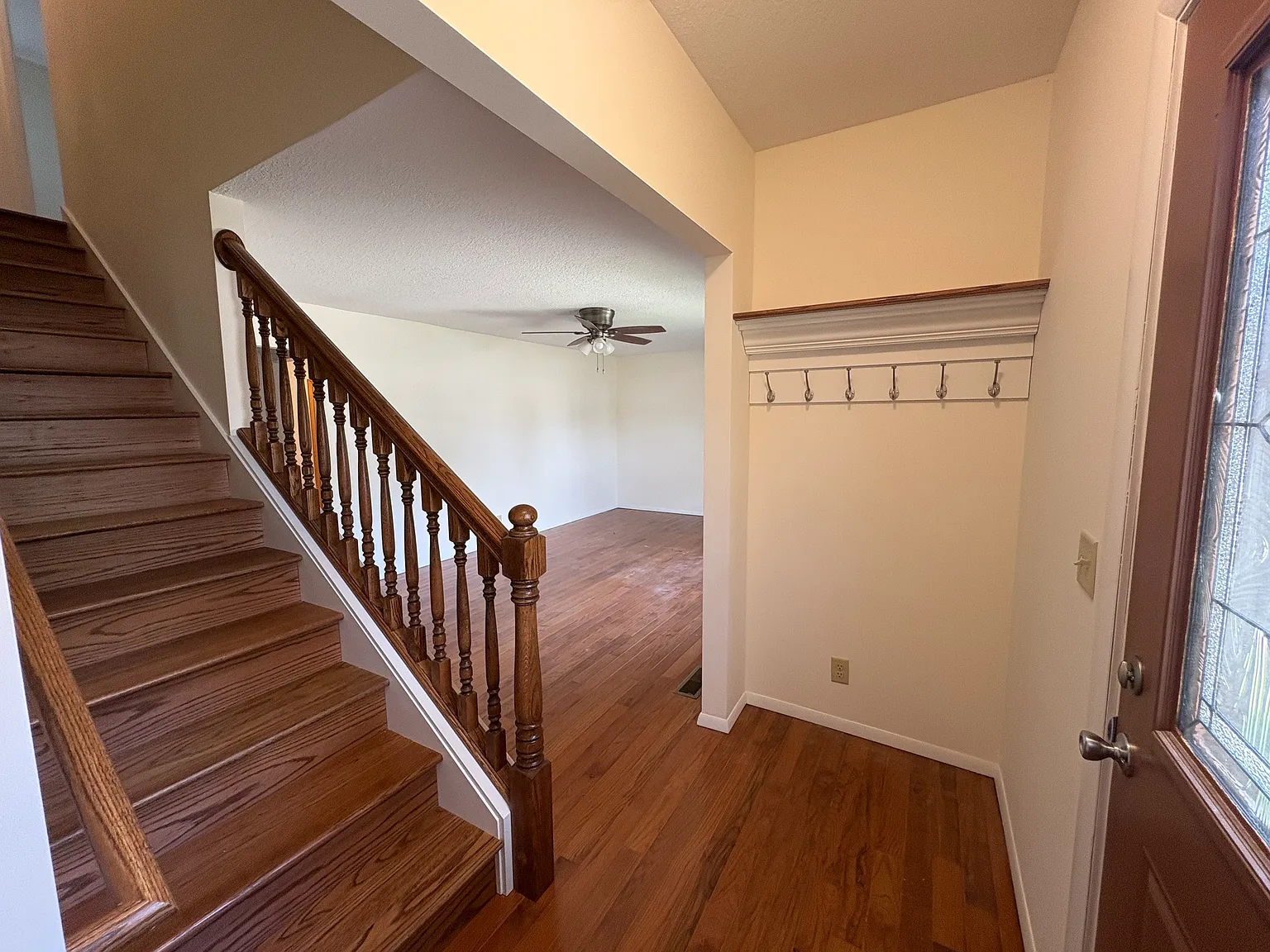 3 bed, 1500 sqft, $1,995 — Photo 2
