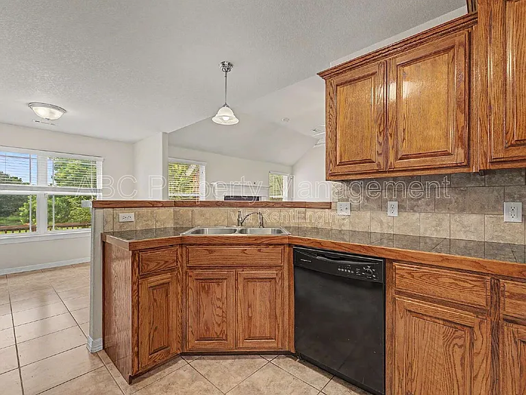 3558 W Clearwood Dr — Photo 5