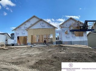 16871 Cary St, Omaha, NE 68136