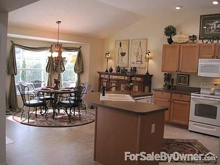 Great Entertaining Kitchen!