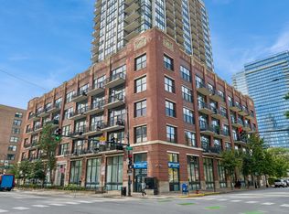 210 S Desplaines St APT 607, Chicago, IL 60661