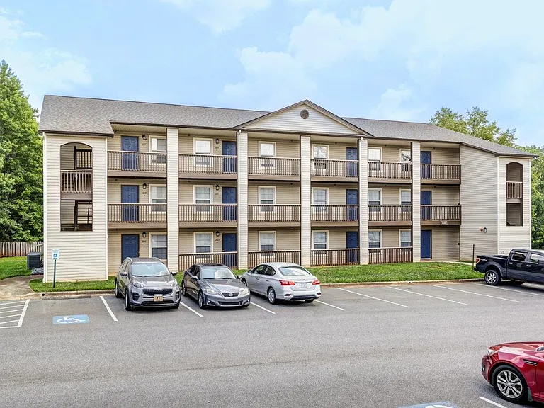 Kannan Station Apartment Homes — Photo 19