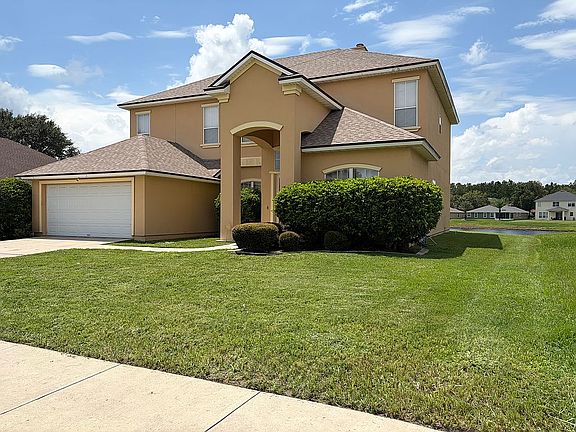 3rd image of 1692 Hollow Glen Dr
