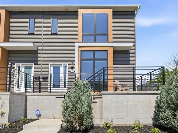 221 N Van Buren St, Green Bay, WI 54301