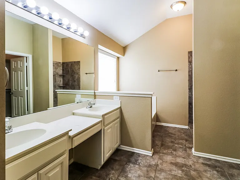 2200 SW 141st Pl — Photo 11