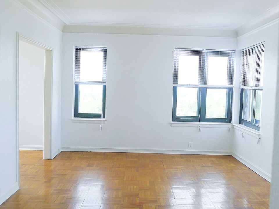 1st image of 8925 E Jefferson Ave #1-15N