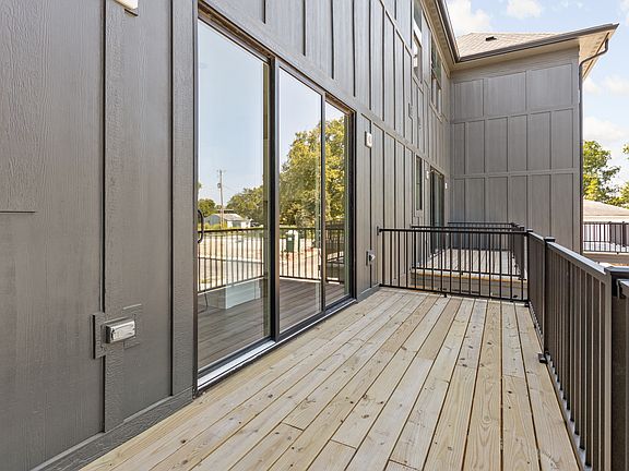 Townhome B Plan Balcony
