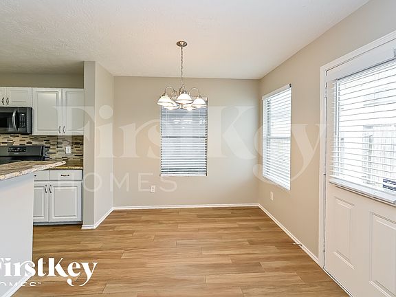 5th image of 11506 Moonlight Ridge Dr