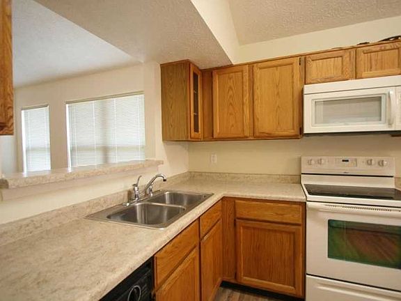 5th image of 6669 Aintree Ct