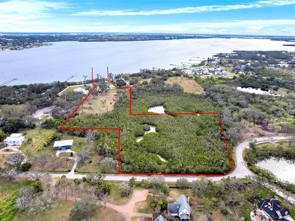 724 Bayshore Dr, Terra Ceia, FL 34250