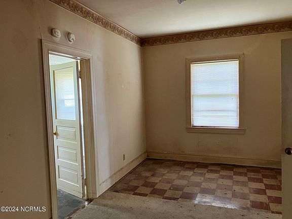 2nd image of 528-530 Jefferson Street