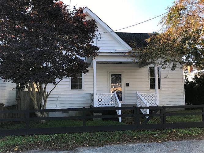1st image of 2 Crockett Ave