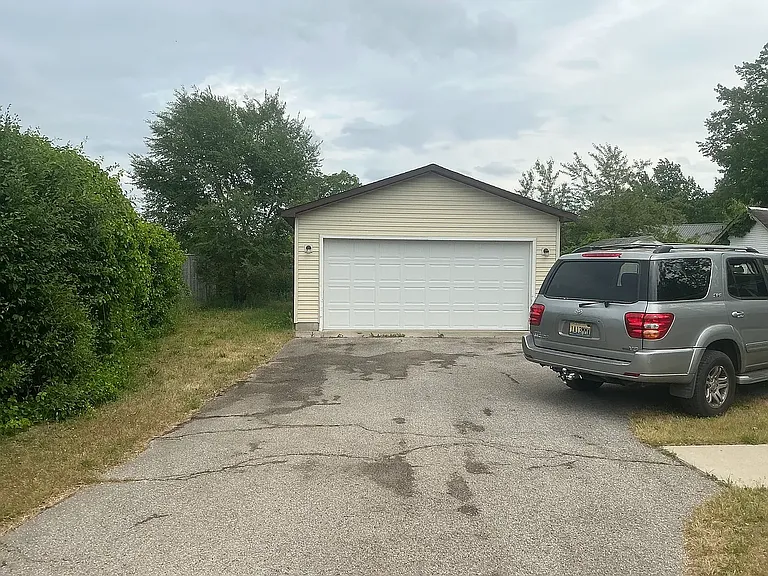 1619 Woodward Ave — Photo 4