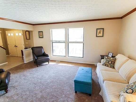 4th image of 297 Bruce Ct