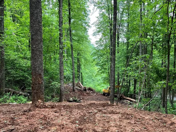 533 Enchanted Forest Dr, Sylva, NC 28779