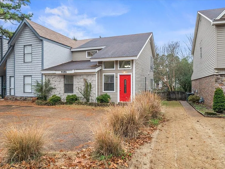 9281 Fletcher Trace Pkwy — Photo 3