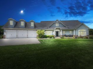 22150 Westfork Dr, Edwardsburg, MI 49112