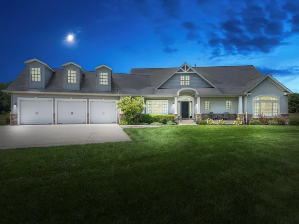 22150 Westfork Dr, Edwardsburg, MI 49112