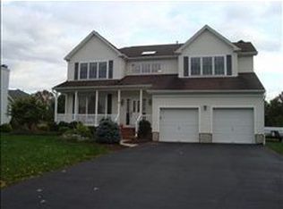 4 Wolverton Ln, Hillsborough, NJ 08844