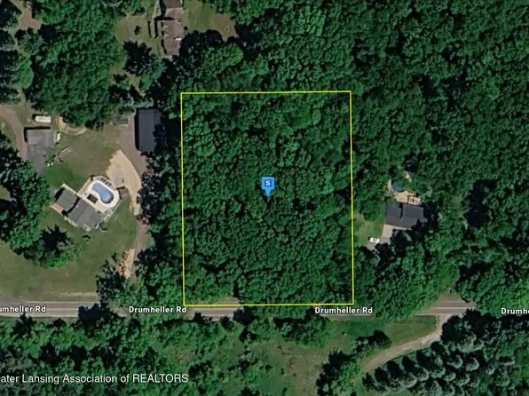7035 Drumheller Rd, Bath, MI 48808