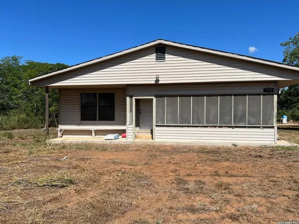 3200 N State Highway 16, Jourdanton, TX 78026