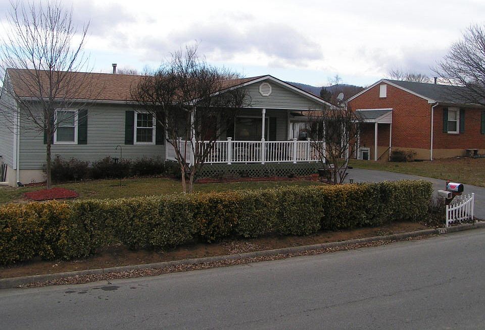 1st image of 3482 Belle Ave NE