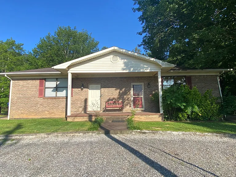 873 Blythewood Rd SW — Photo 1