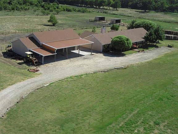 3rd image of 4762 County Road 2660