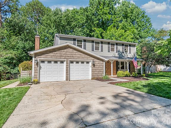 2nd image of 425 Regency Dr
