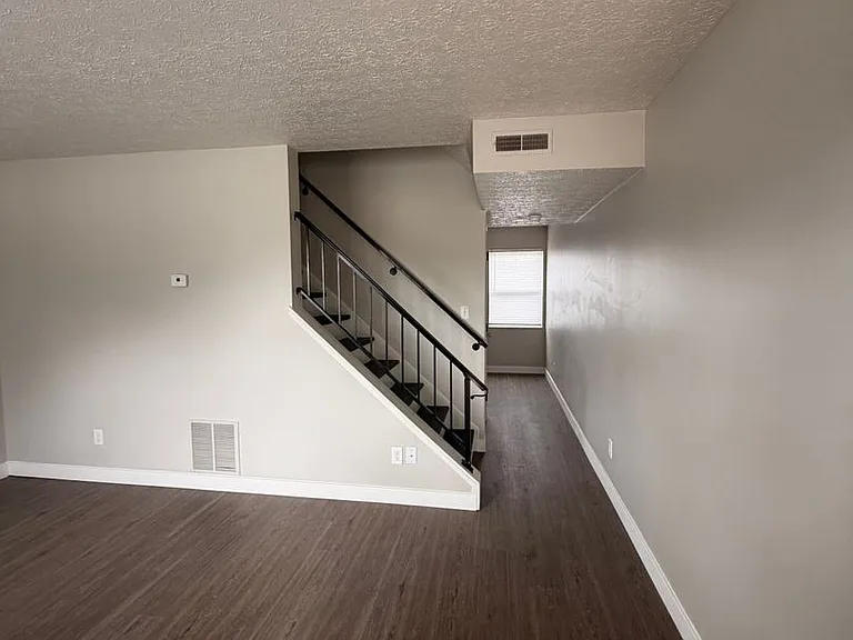 Jefferson Crossing Townhomes — Photo 30